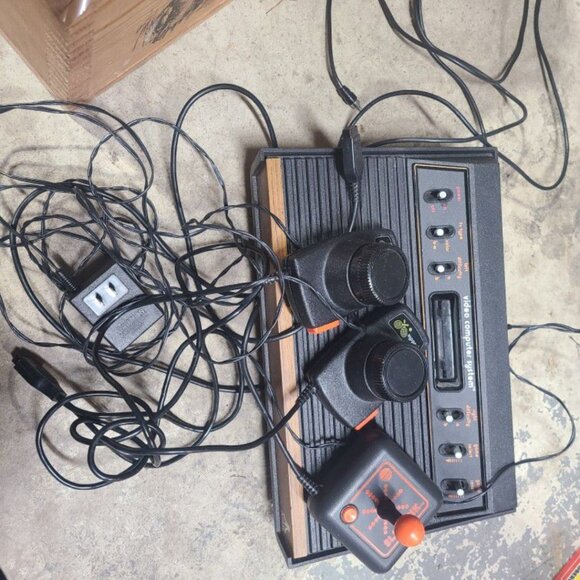 Atari video system - Picture 2 of 3